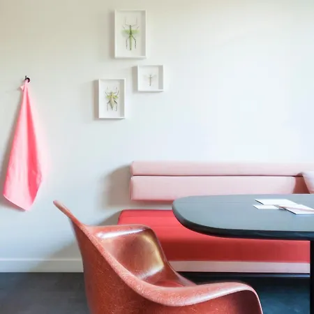 Stout & Co. Hotel 3*