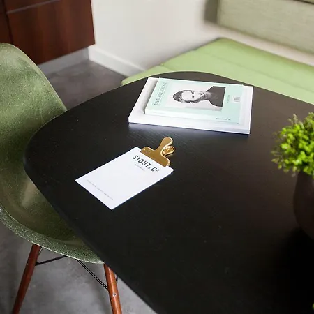 Stout & Co. Hotel 3*